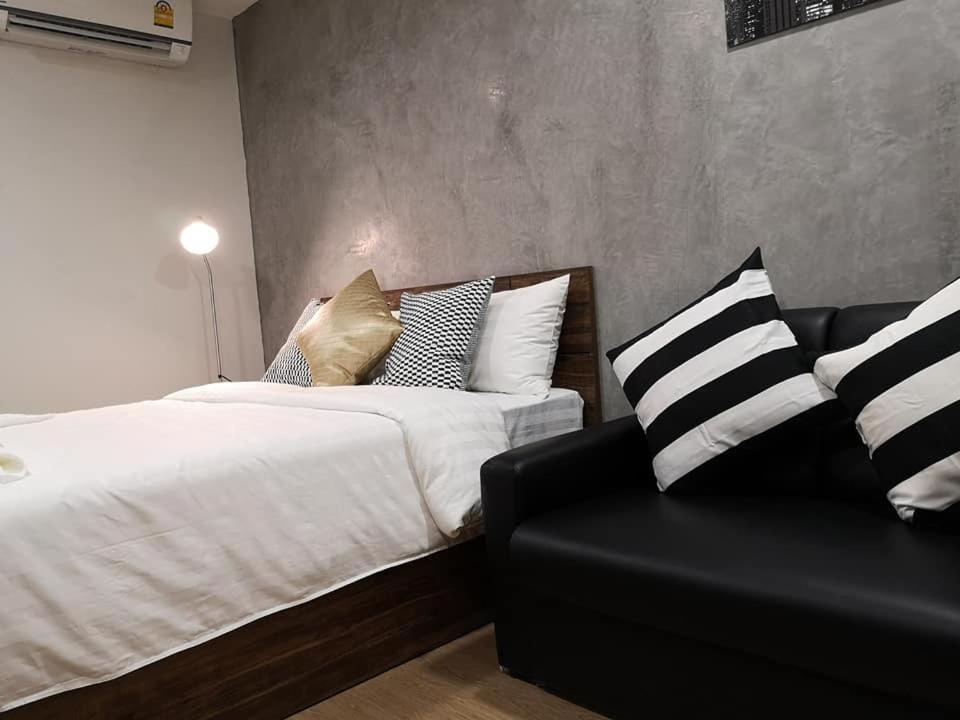 방콕 Tata House 아파트 호텔 외부 사진