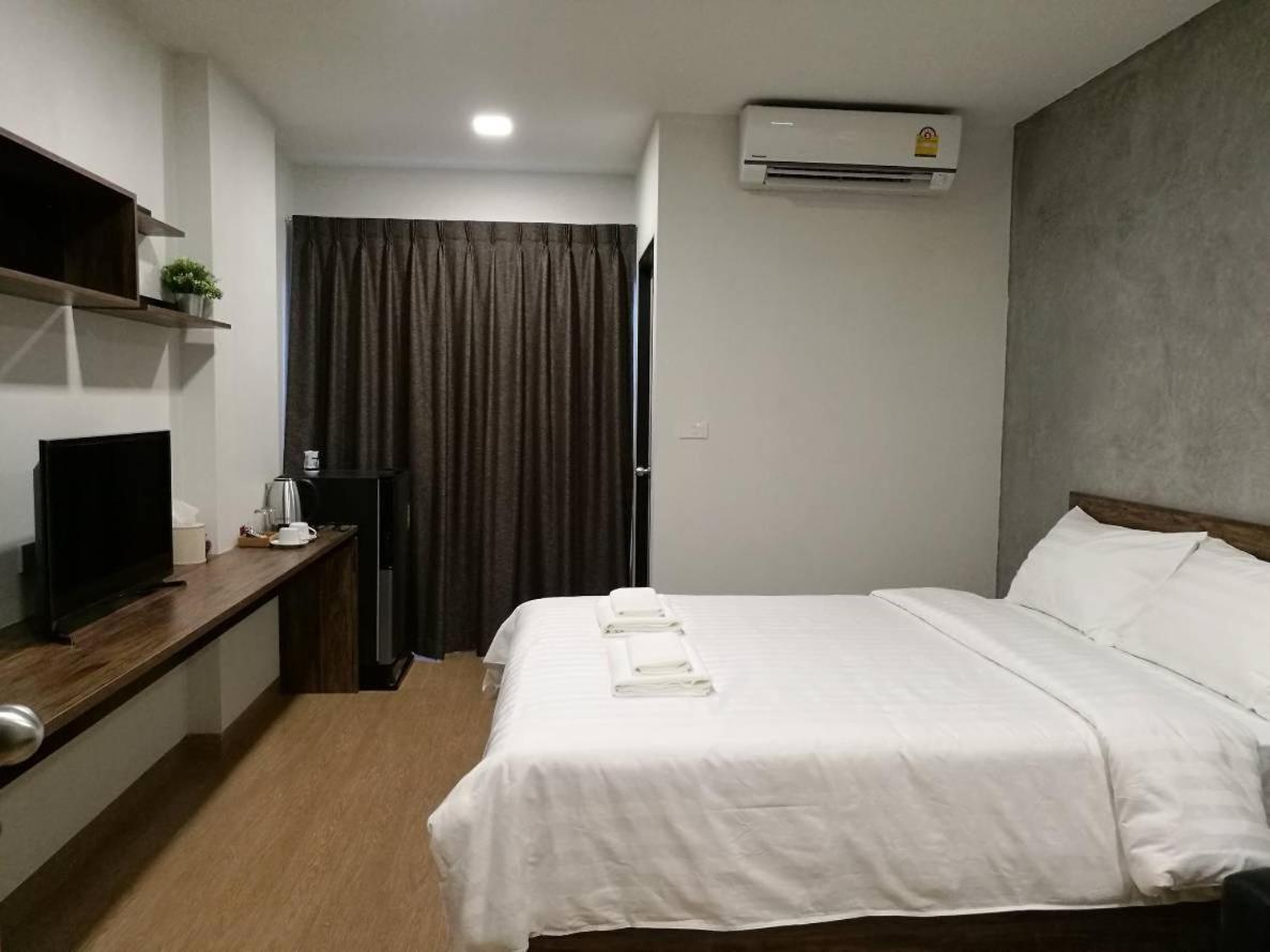 방콕 Tata House 아파트 호텔 외부 사진