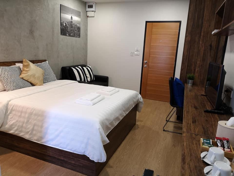 방콕 Tata House 아파트 호텔 외부 사진