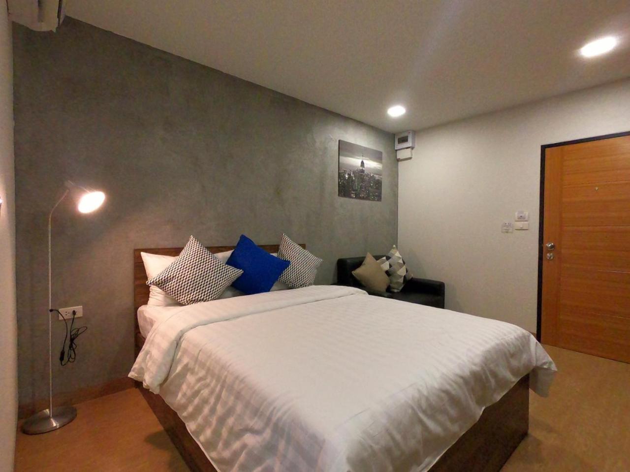 방콕 Tata House 아파트 호텔 외부 사진